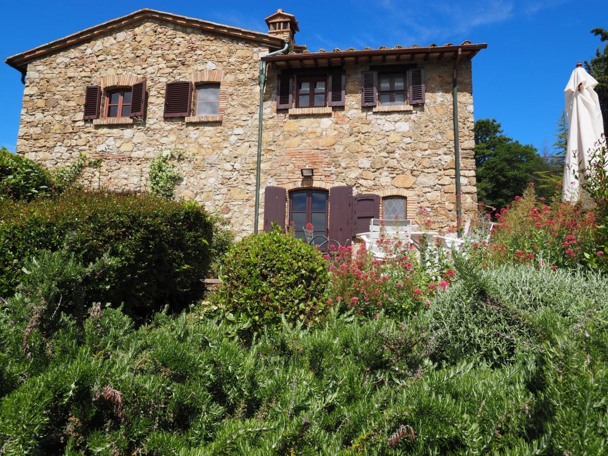 Hostal Sassi Bianchi Sensano Exterior foto