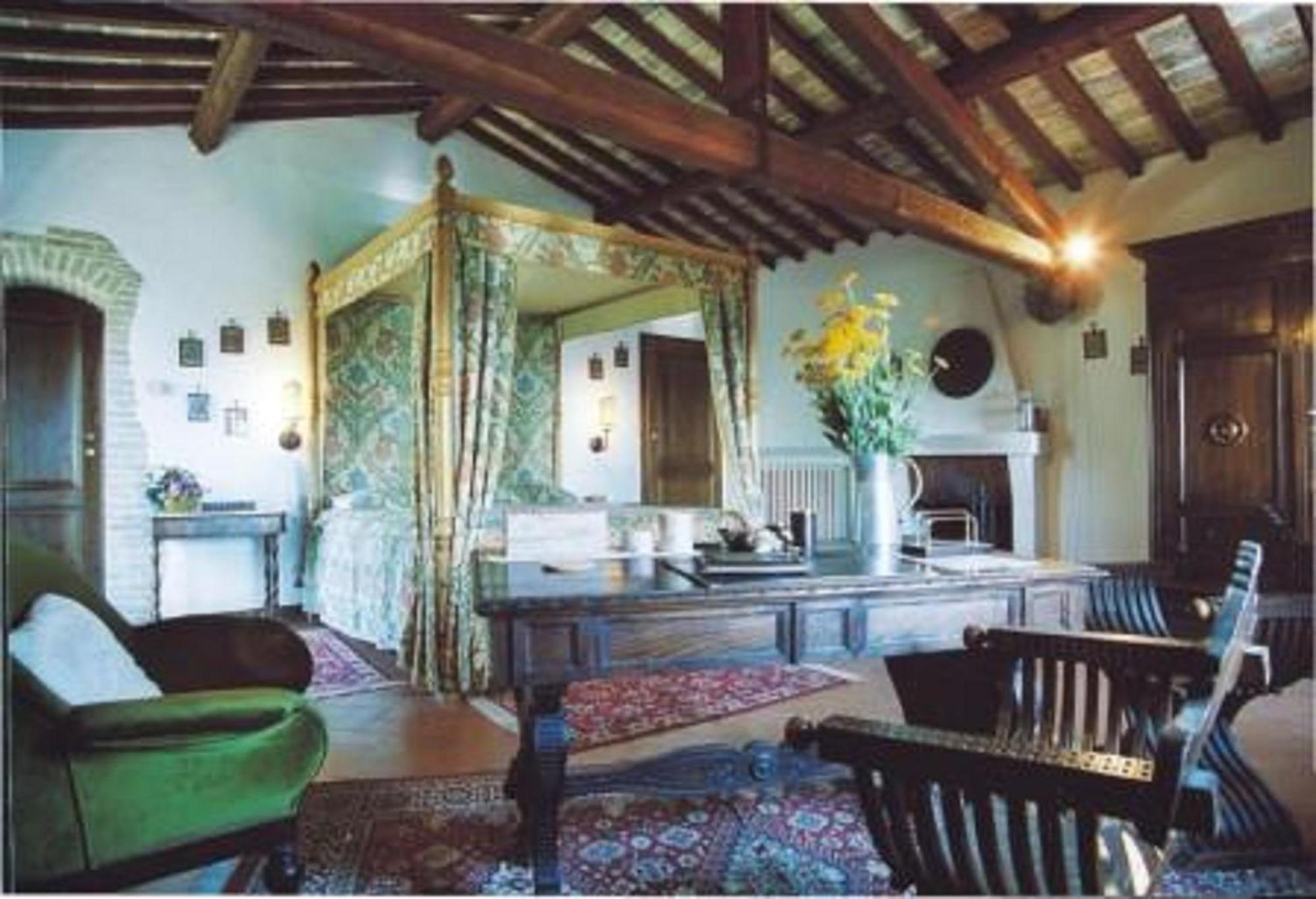 Hostal Sassi Bianchi Sensano Exterior foto